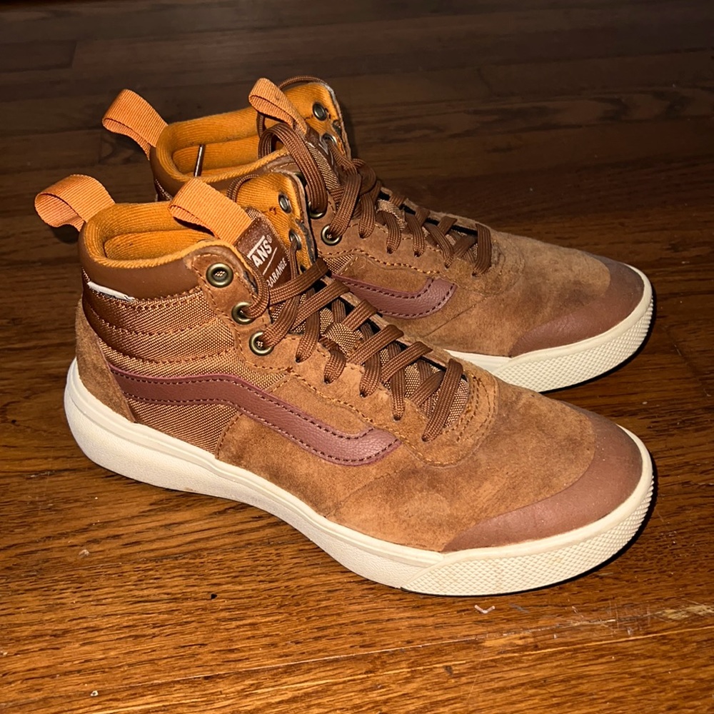 Vans Ultrarange High Tops 6 men’s 7.5 women’s
